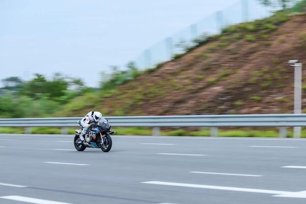 Hangzhou-made motorcycle joins global 300 km/h club