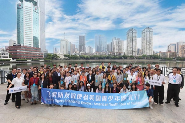 US delegation wowed by Wuhan's tech and culture