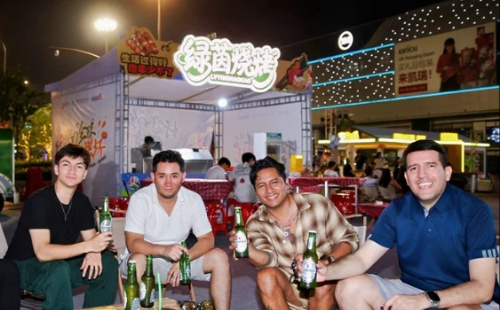 World Cup fever grips international buyers in Yiwu