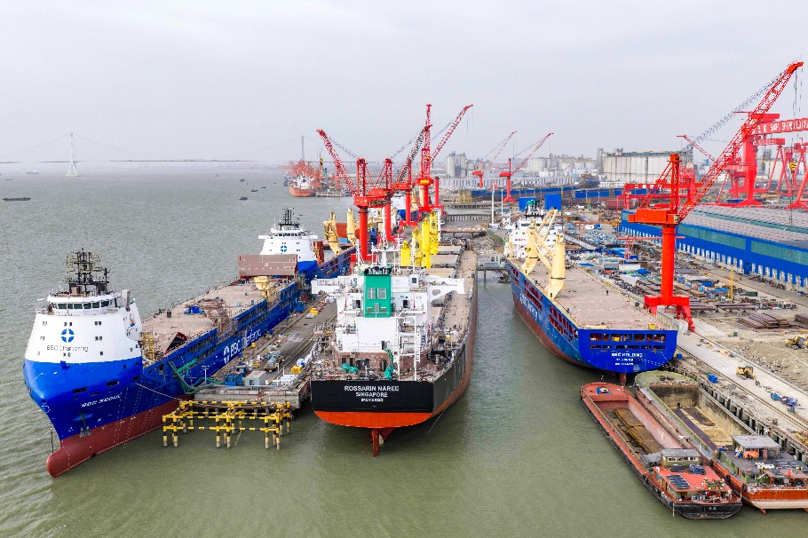 China's GDP expands 4.7% in H1