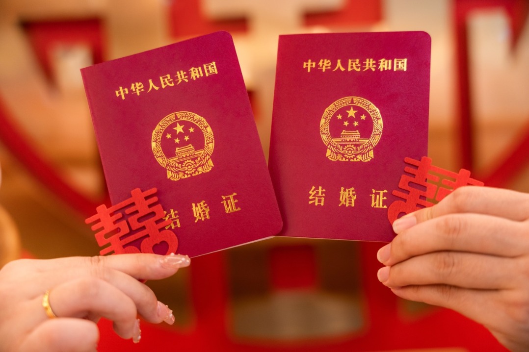 China sees further marriage rate drop with divorce on rise