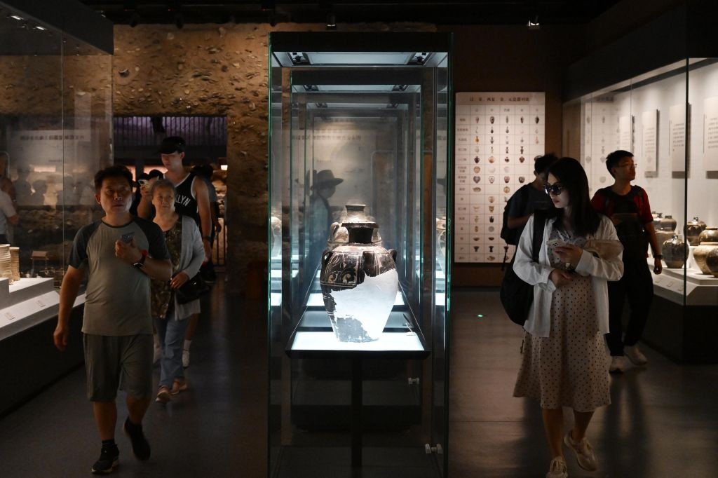 Xixia porcelain-making aims to woo new audiences