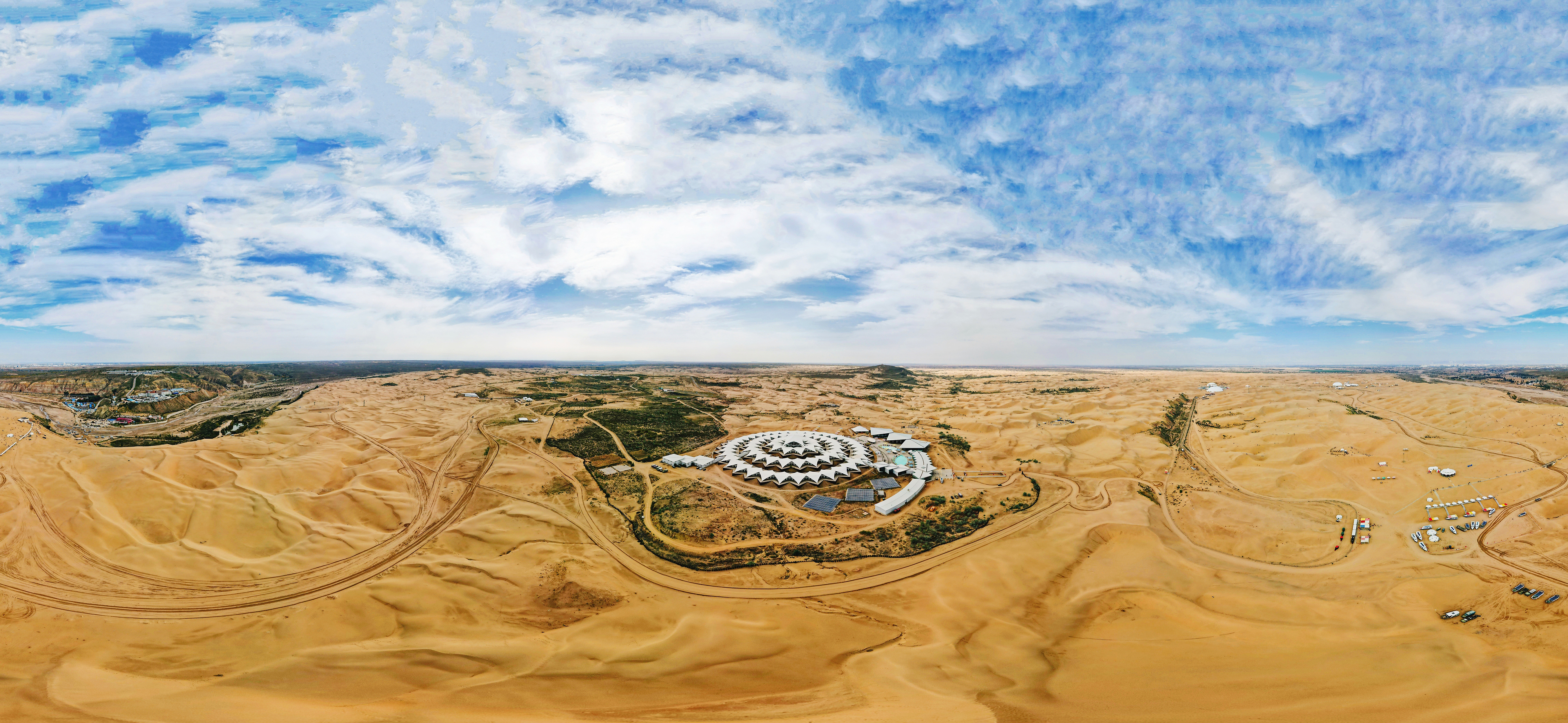 Kubuqi Desert: Where golden dunes meet a desert wonderland